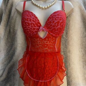 Beautiful New Victoria’s Secret lingerie 36D